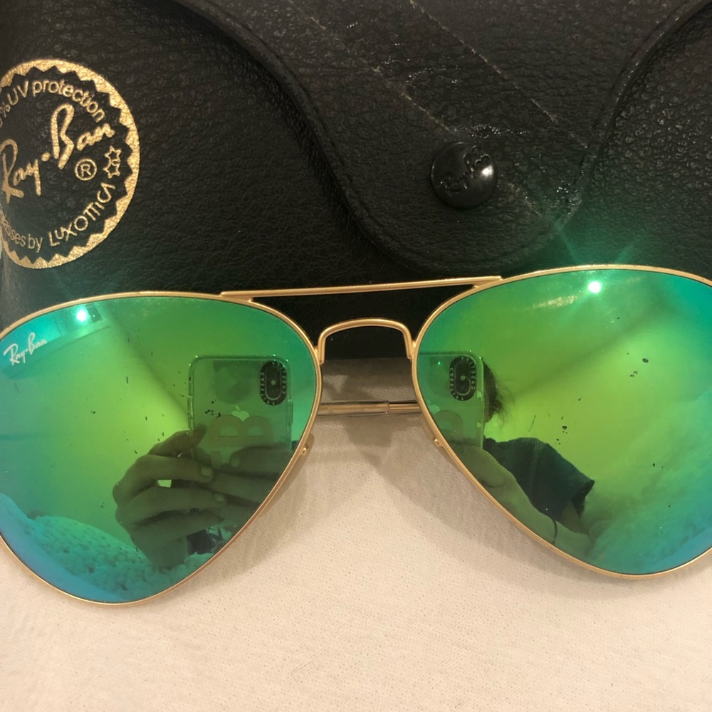 Authentic green ray ban aviators
